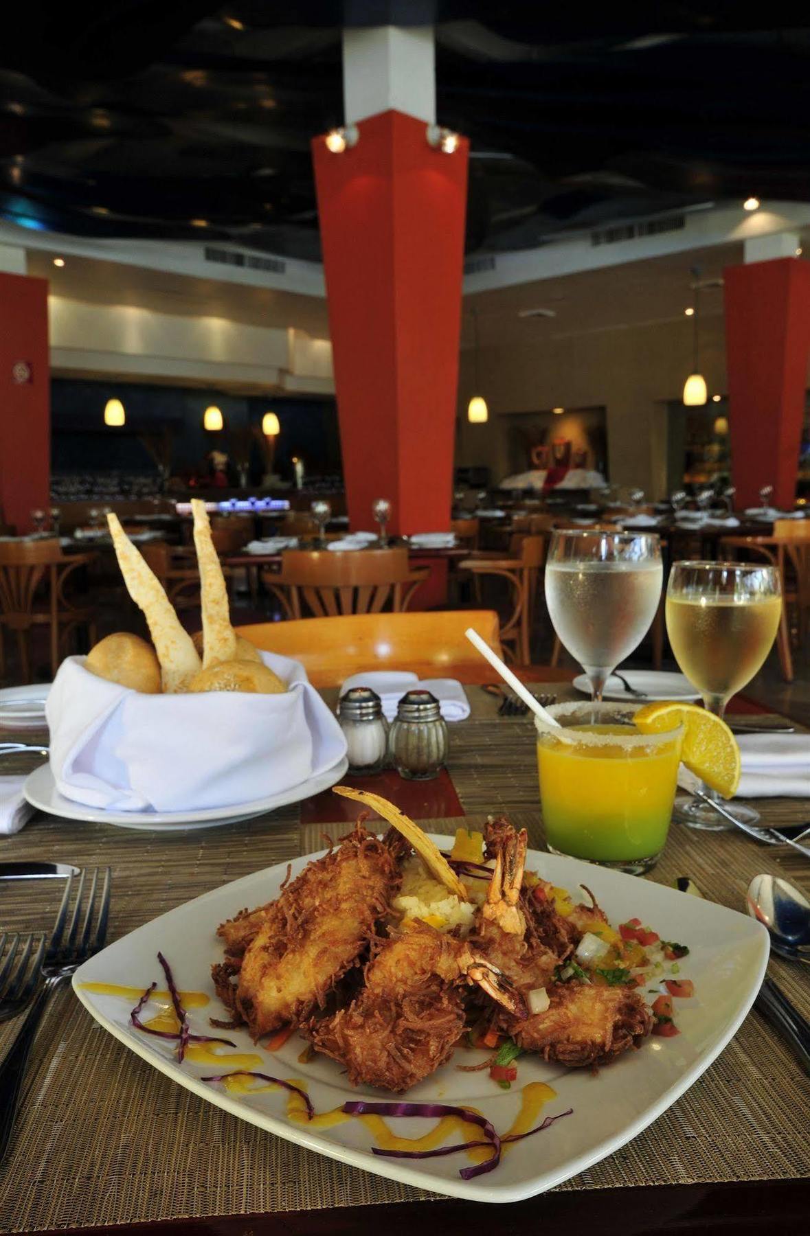 Ocean Breeze Mazatlan Hotel ภายนอก รูปภาพ